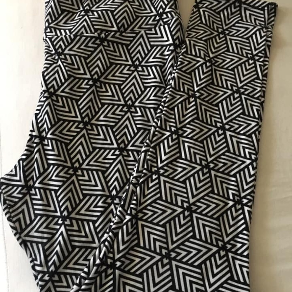 TC LuLaRoe Leggings